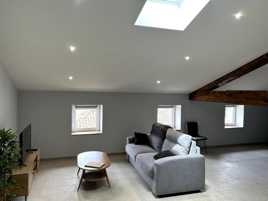 شقة Le Cosy Grenier De Pauline Et Flo Cessenon-sur-Orb المظهر الخارجي الصورة